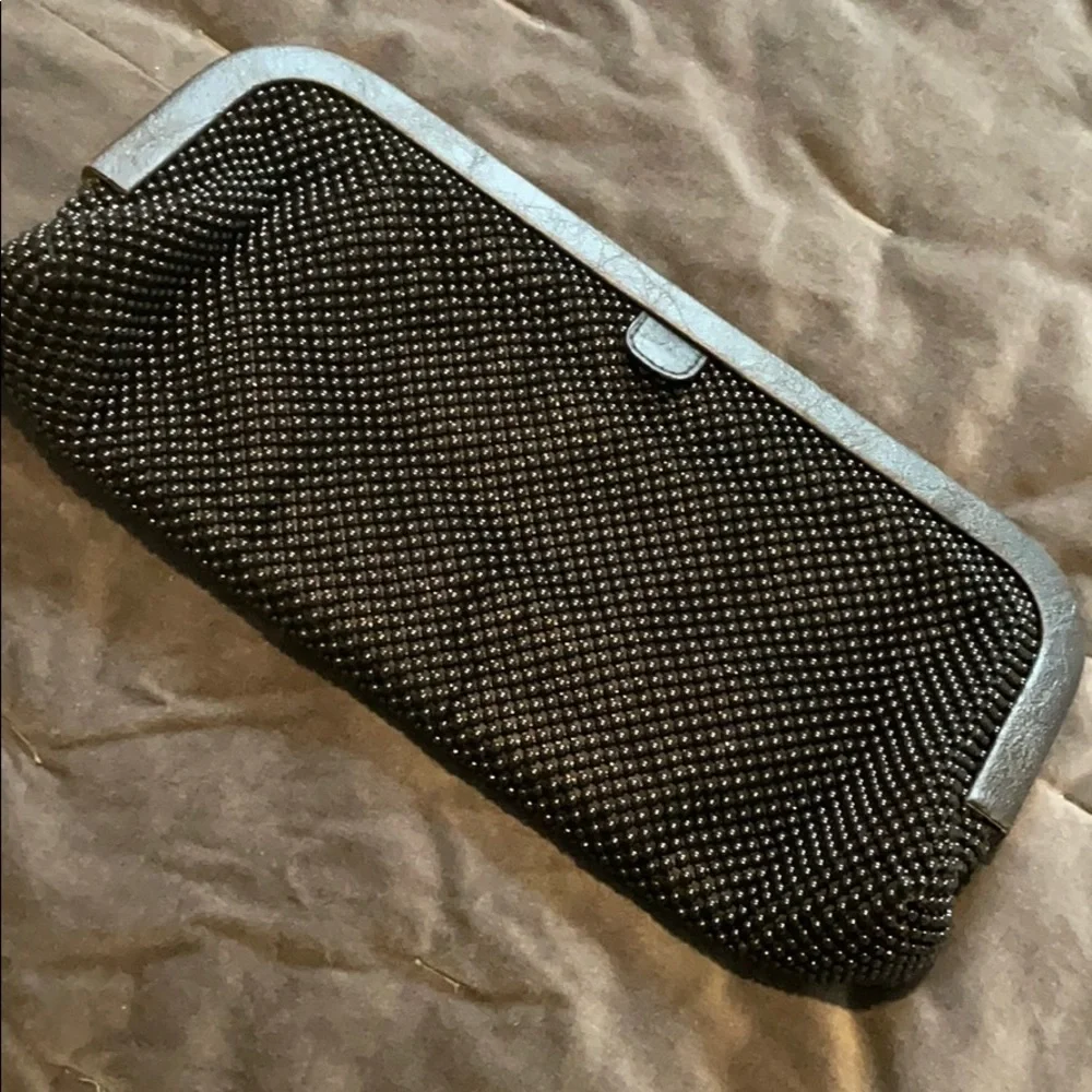 Black metal mesh clutch